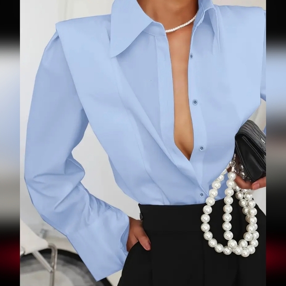 Tops - 3/$30 Beautiful Blue Women's Blouse